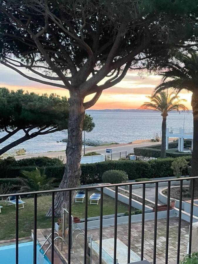 Villa Les Glycines Les Issambres Bagian luar foto